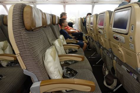 Etihad Airways Reviews and Flights .